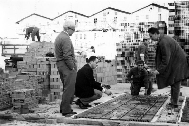 Vista cantiere. Posizionamento dei blocchi