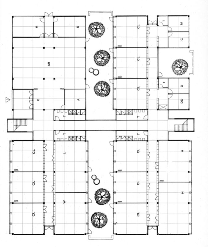 Guidance school. Modello a patio a pettine. 21 aule. Pianta piano terra